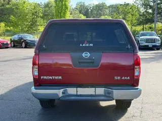 Nissan Frontier 2009 4x4 LE King Cab 4dr 5A