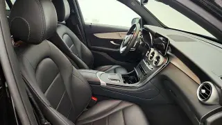 Mercedes-Benz GLC 2022 GLC 300 4dr SUV