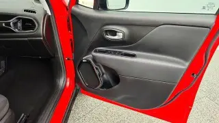 Jeep Renegade 2023 4x4 Altitude 4dr SUV