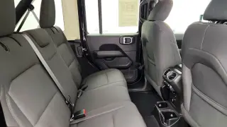Jeep Wrangler Unlimited 2022 4x4 Sahara 4dr SUV