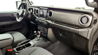 Jeep Wrangler Unlimited 2022 4x4 Sahara 4dr SUV