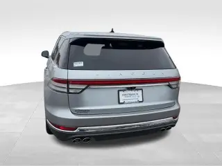 Lincoln Aviator 2023 AWD Estándar 4 puertas SUV