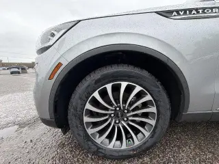 Lincoln Aviator 2023 AWD Estándar 4 puertas SUV