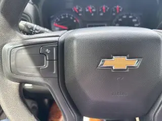 Chevrolet Silverado 1500 2022 4x4 Camión de Trabajo 4 puertas Cabina Doble 6.6 ft. SB