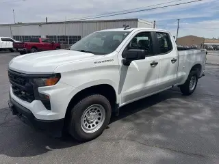 Chevrolet Silverado 1500 2022 4x4 Camión de Trabajo 4 puertas Cabina Doble 6.6 ft. SB