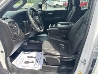 Chevrolet Silverado 1500 2022 4x4 Camión de Trabajo 4 puertas Cabina Doble 6.6 ft. SB