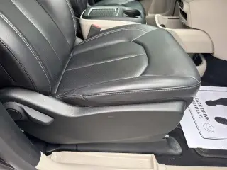 Chrysler Pacifica 2023 Touring L 4p Minivan