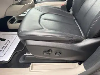 Chrysler Pacifica 2023 Touring L 4p Minivan