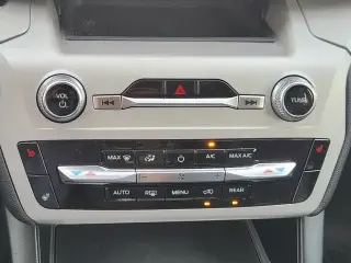Ford Explorer 2024 XLT 4dr SUV