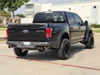 Ford F-150 2017 4x4 Raptor 4dr SuperCrew 5.5 ft. SB