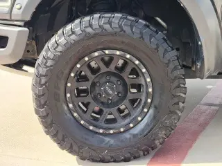 Ford F-150 2017 4x4 Raptor 4dr SuperCrew 5.5 ft. SB