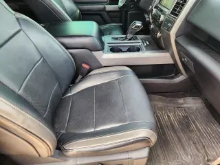Ford F-150 2017 4x4 Raptor 4dr SuperCrew 5.5 ft. SB