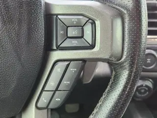 Ford F-150 2017 4x4 Raptor 4dr SuperCrew 5.5 ft. SB