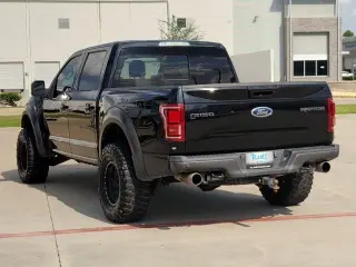 Ford F-150 2017 4x4 Raptor 4dr SuperCrew 5.5 ft. SB