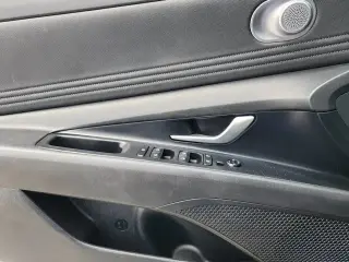 Hyundai ELANTRA 2025 Limited 4dr Sedan