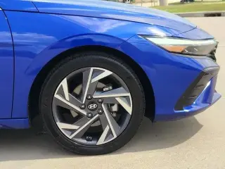 Hyundai ELANTRA 2025 Limited 4dr Sedan