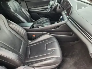Hyundai ELANTRA 2025 Limited 4dr Sedan