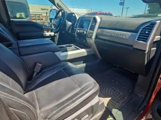 Ford F-250 Super Duty 2017 4x4 Lariat 4dr Crew Cab 6.8 ft. SB Pickup