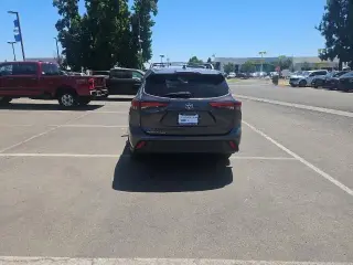 Toyota Highlander 2021 L 4dr SUV