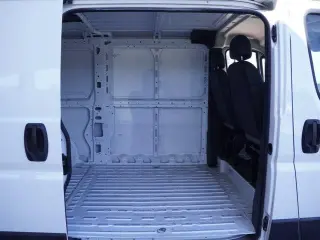 Ram ProMaster 2025 SLT+ 2500 136 WB 3dr Low Roof Cargo Van