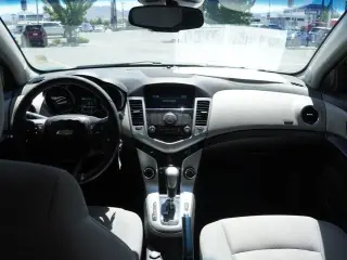 Chevrolet Cruze 2015 1LT Auto 4dr Sedan w/1SD