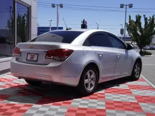 Chevrolet Cruze 2015 1LT Auto 4dr Sedan w/1SD