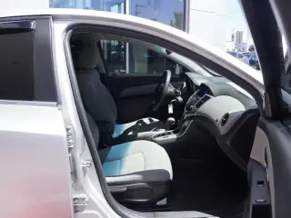 Chevrolet Cruze 2015 1LT Auto 4dr Sedan w/1SD