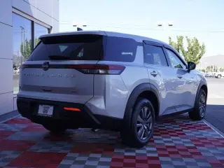 Nissan Pathfinder 2025 AWD S 4dr SUV