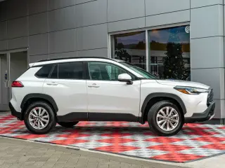 Toyota Corolla Cross 2022 AWD LE 4dr Crossover