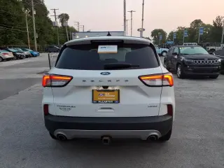Ford Escape 2022 AWD Titanium 4dr SUV