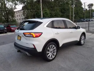 Ford Escape 2022 AWD Titanium 4dr SUV