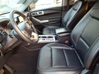 Ford Explorer 2023 AWD XLT 4dr SUV