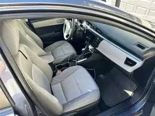2016 Corolla LE -- Super Clean