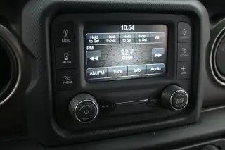 Jeep Wrangler Unlimited 2018 4x4 Sport 4 puertas SUV (lanzamiento a mitad de año)