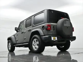 Jeep Wrangler Unlimited 2018 4x4 Sport 4 puertas SUV (lanzamiento a mitad de año)