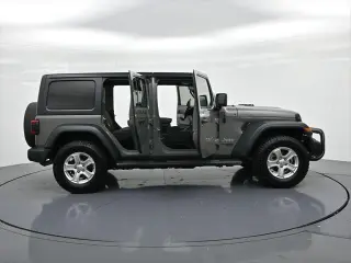 Jeep Wrangler Unlimited 2018 4x4 Sport 4 puertas SUV (lanzamiento a mitad de año)