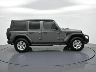 Jeep Wrangler Unlimited 2018 4x4 Sport 4 puertas SUV (lanzamiento a mitad de año)
