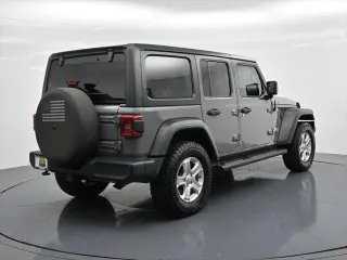 Jeep Wrangler Unlimited 2018 4x4 Sport 4 puertas SUV (lanzamiento a mitad de año)