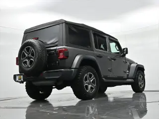 Jeep Wrangler Unlimited 2018 4x4 Sport 4p SUV (lanzamiento de mitad de año)