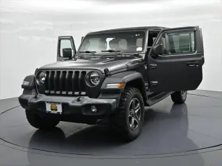 Jeep Wrangler Unlimited 2018 4x4 Sport 4p SUV (lanzamiento de mitad de año)
