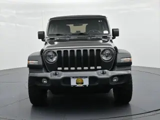 Jeep Wrangler Unlimited 2018 4x4 Sport 4p SUV (lanzamiento de mitad de año)