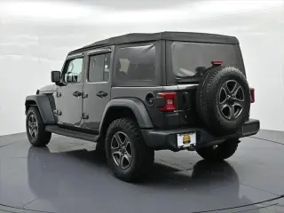 Jeep Wrangler Unlimited 2018 4x4 Sport 4p SUV (lanzamiento de mitad de año)