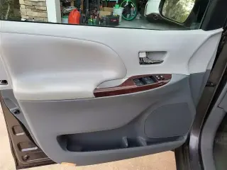 2014 Toyota SIENNA XLE