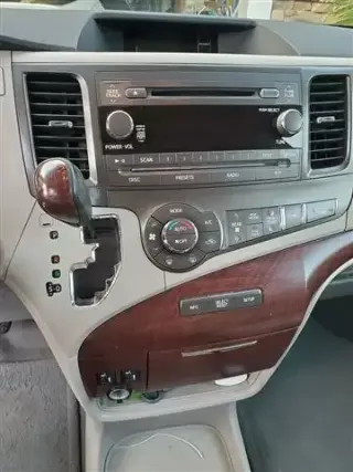 2014 Toyota SIENNA XLE