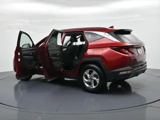 Hyundai TUCSON 2024 SEL SUV 4 puertas