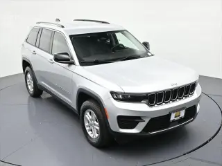 Jeep Grand Cherokee 2023 4x4 Laredo 4p SUV