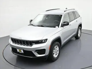 Jeep Grand Cherokee 2023 4x4 Laredo 4p SUV