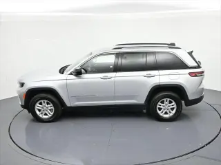 Jeep Grand Cherokee 2023 4x4 Laredo 4p SUV