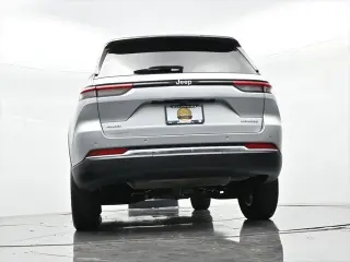 Jeep Grand Cherokee 2023 4x4 Laredo 4p SUV