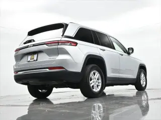 Jeep Grand Cherokee 2023 4x4 Laredo 4p SUV